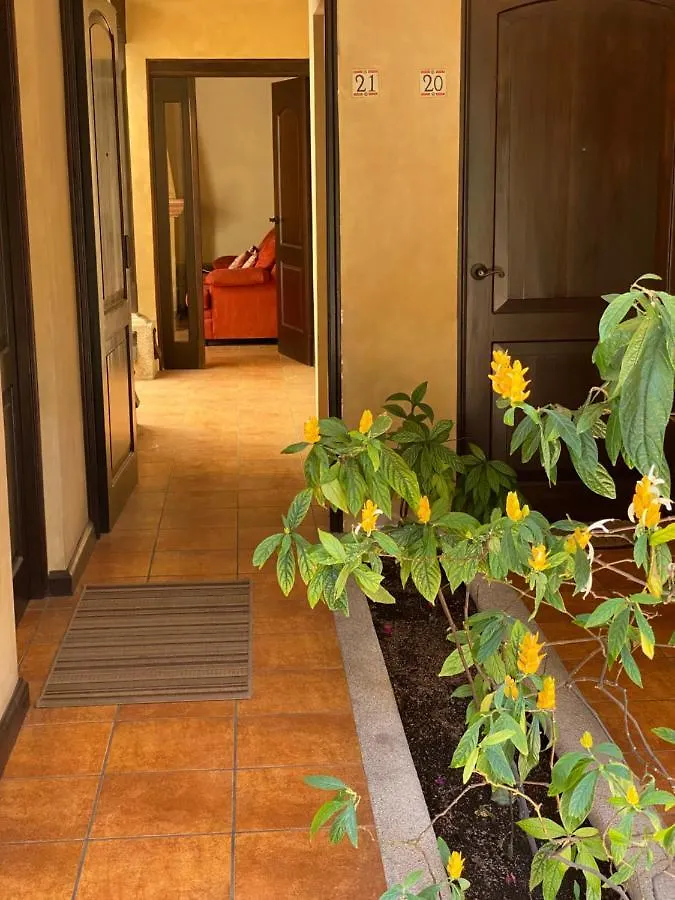Suite Don Pedro: Hermoso Loft Con Parqueo Gratis! Antigua 0*,