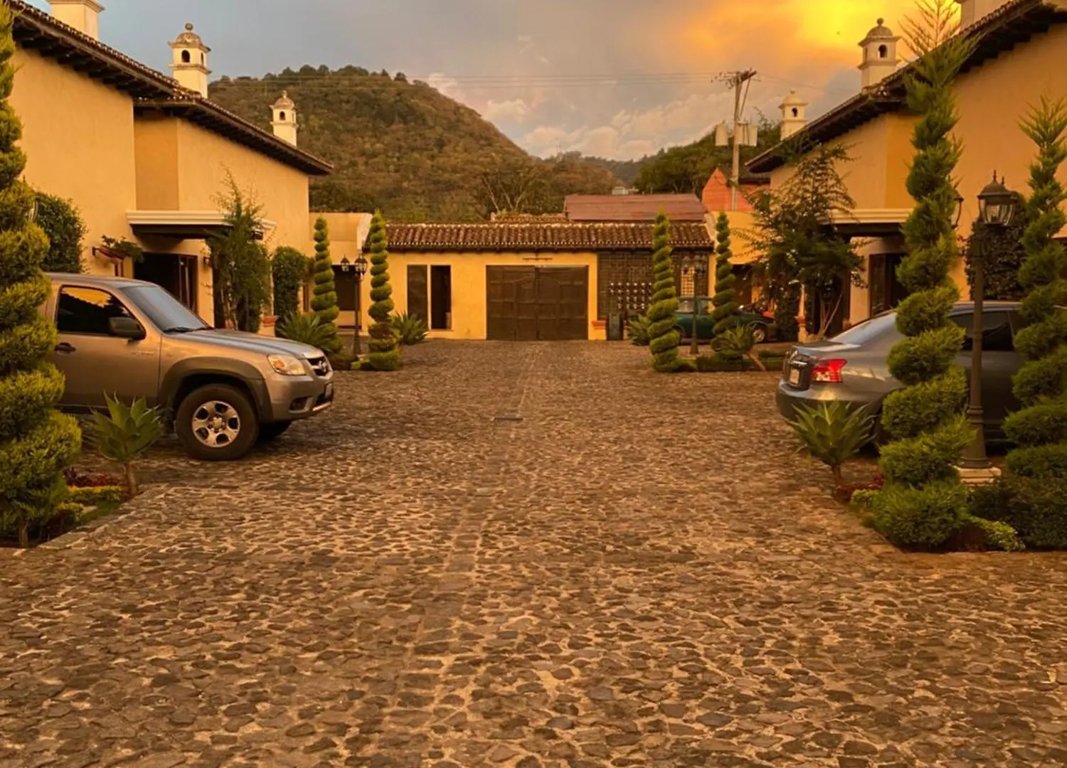 Suite Don Pedro: Hermoso Loft Con Parqueo Gratis! Antigua Guatemala